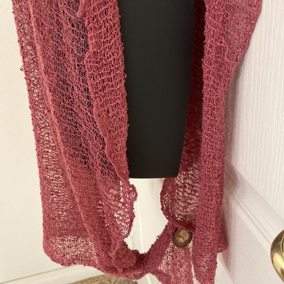 Overlay top - Picture 2 of 2